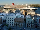 Le Queen Mary 2 accosté au pied du Vieux-Québec