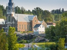 Église de Chicoutimi et Petite maison blanche