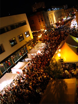 Foule-ville-Sagu.jpg